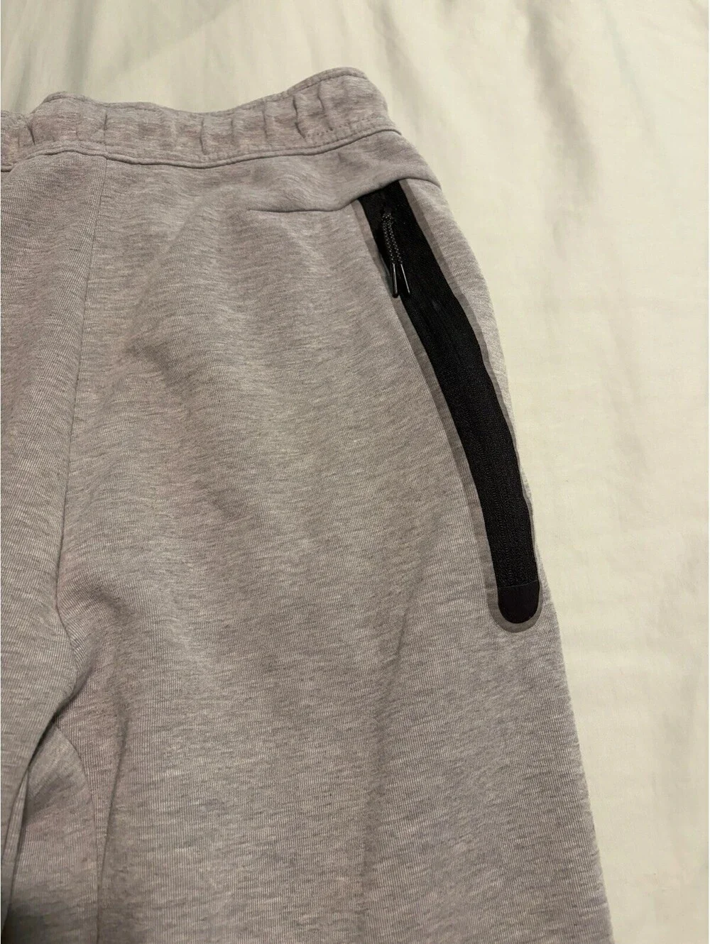 Nike Tech Fleece Jogger Pants Mens Medium Heather Gray Tapered Leg Slim Fit Sz M